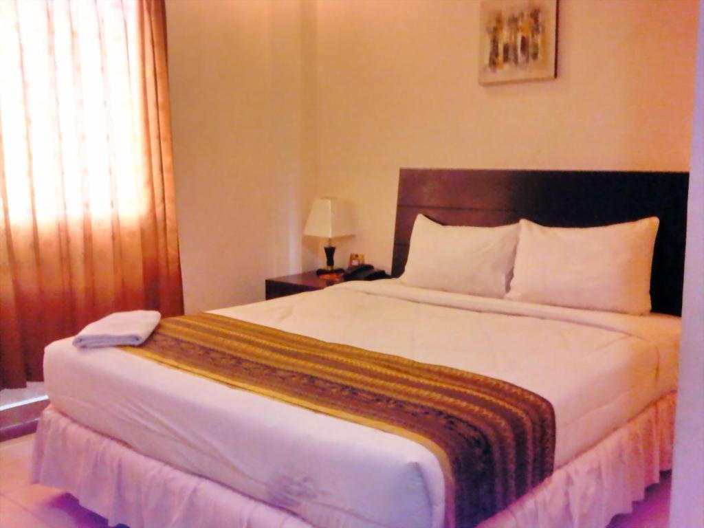Grand Duta Hotel Palu Kamer foto